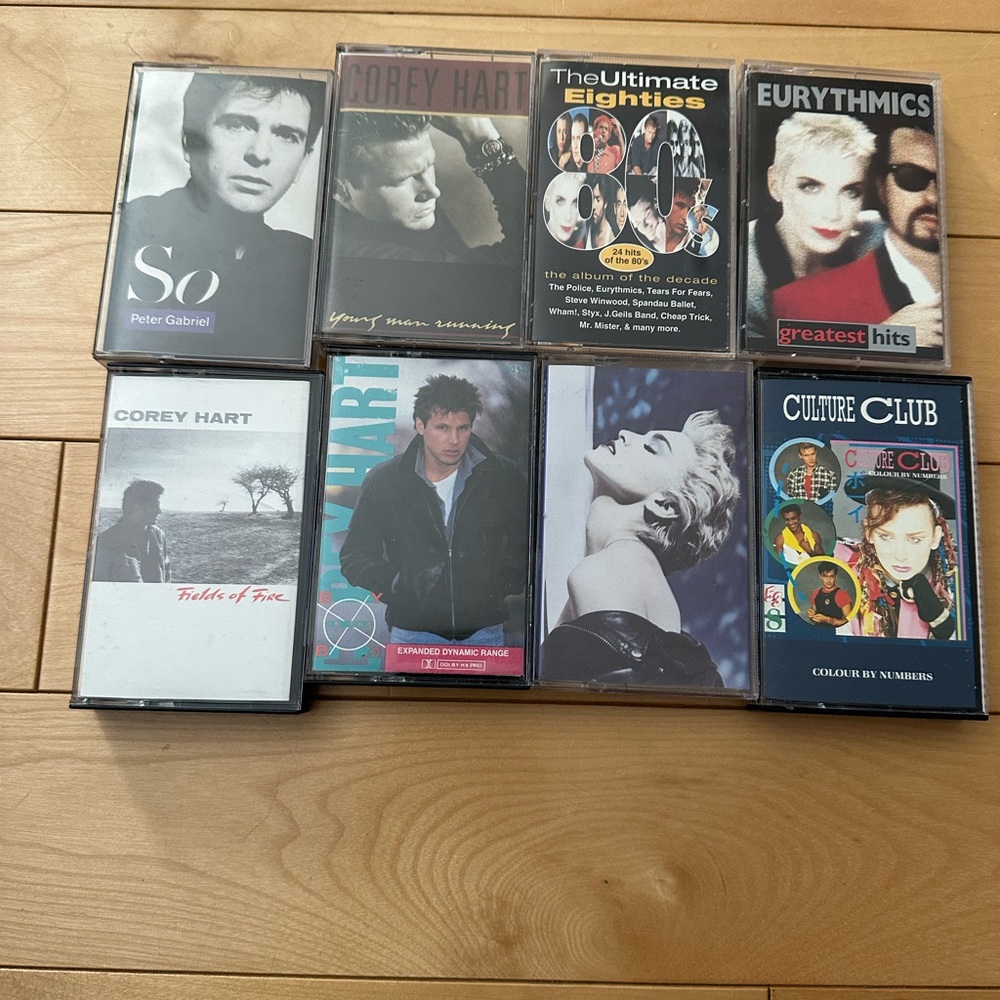 Lot of 8 eighties cassettes